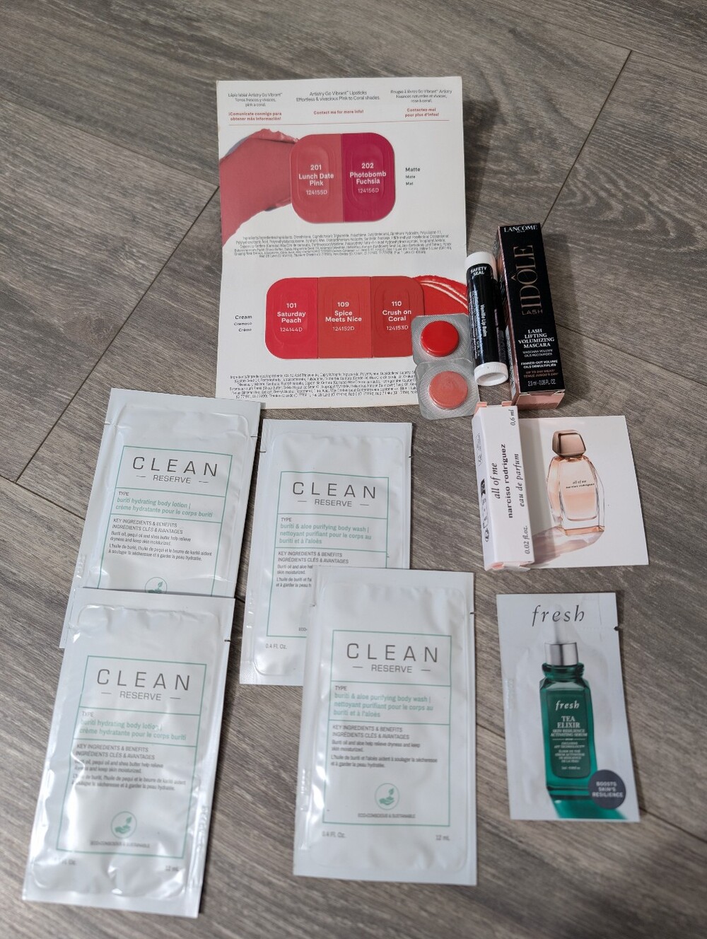 Mini Makeup Skincare & Fragrance Sample Bundle NWT